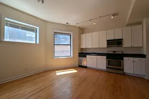 4715 N Sheridan Rd, Chicago, IL 60640 - Photo 3