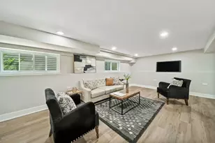 4842 W Warwick Ave, Chicago, IL 60641 - Photo 21