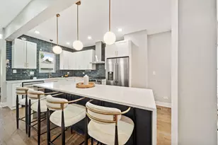 4842 W Warwick Ave, Chicago, IL 60641 - Photo 3