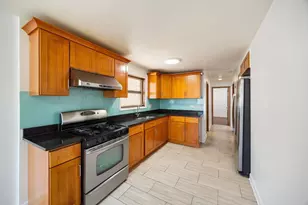 4542 S Mozart St, Chicago, IL 60632 - Photo 5