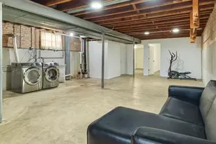 4542 S Mozart St, Chicago, IL 60632 - Photo 15