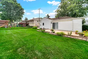 724 Union Ave, Romeoville, IL 60446 - Photo 21