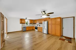 724 Union Ave, Romeoville, IL 60446 - Photo 5