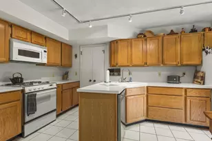 5121 Brookview Rd, Rockford, IL 61107 - Photo 9
