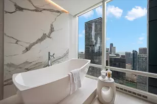 340 E Randolph St, Chicago, IL 60601 - Photo 29