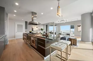 340 E Randolph St, Chicago, IL 60601 - Photo 13