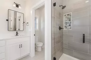 5108 Castlebar Dr, Bloomington, IL 61705 - Photo 19