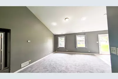 568 Manor Place, Aurora, IL 60506 - Photo 5