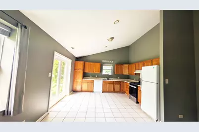 568 Manor Place, Aurora, IL 60506 - Photo 3