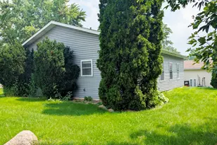 568 Manor Pl, Aurora, IL 60506 - Photo 15