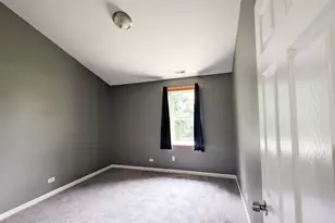 568 Manor Pl, Aurora, IL 60506 - Photo 7