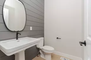 5206 Belvedere Dr, Bloomington, IL 61705 - Photo 19