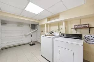 221 Cascade Dr, Indian Head Park, IL 60525 - Photo 21