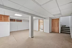 221 Cascade Dr, Indian Head Park, IL 60525 - Photo 19