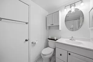 221 Cascade Dr, Indian Head Park, IL 60525 - Photo 9