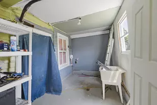 2627 W Montgomery Ave, Chicago, IL 60632 - Photo 15