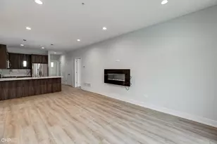 2823 W Belmont Ave, Chicago, IL 60618 - Photo 5