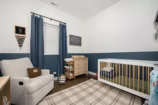 2104 W Belmont Ave, Chicago, IL 60618 - Photo 17