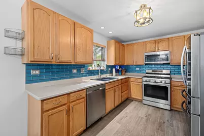 818 Willow Street, Kirkland, IL 60146 - Photo 7