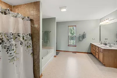818 Willow Street, Kirkland, IL 60146 - Photo 15
