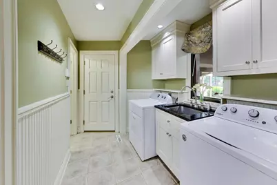 24283 N Grandview Drive, Lake Barrington, IL 60010 - Photo 15