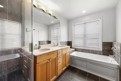 2618 W Diversey Avenue #402, Chicago, IL 60647 - Photo 17
