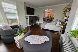 3828 N Mozart St, Chicago, IL 60618 - Photo 3