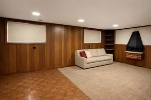 11250 S Green Bay Ave, Chicago, IL 60617 - Photo 7
