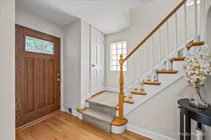 2921 W Birchwood Ave, Chicago, IL 60645 - Photo 3