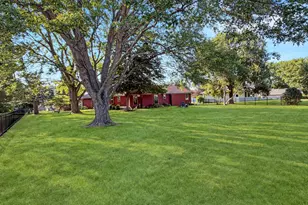 829 Sutton Pl, Freeport, IL 61032 - Photo 43