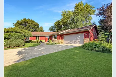 829 Sutton Place, Freeport, IL 61032 - Photo 3