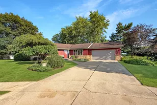 829 Sutton Pl, Freeport, IL 61032 - Photo 41