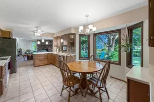 829 Sutton Pl, Freeport, IL 61032 - Photo 13