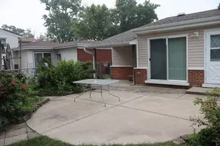 182 Roxbury Ln, Des Plaines, IL 60018 - Photo 21