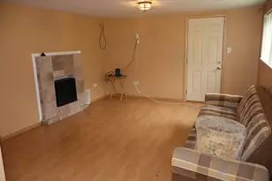 182 Roxbury Ln, Des Plaines, IL 60018 - Photo 11