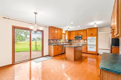 997 S Hampton Court, Aurora, IL 60506 - Photo 13