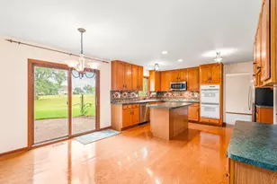 997 S Hampton Ct, Aurora, IL 60506 - Photo 13