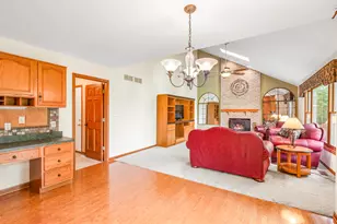 997 S Hampton Ct, Aurora, IL 60506 - Photo 15
