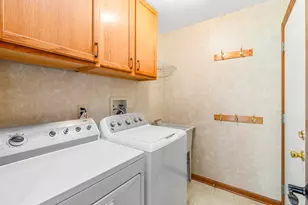 997 S Hampton Ct, Aurora, IL 60506 - Photo 25