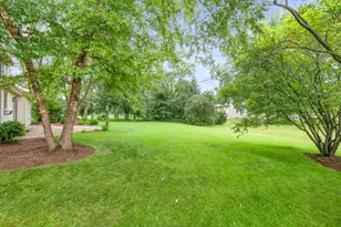 997 S Hampton Ct, Aurora, IL 60506 - Photo 49