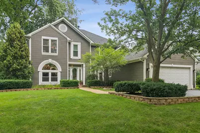 171 Southfield Drive, Vernon Hills, IL 60061 - Photo 1