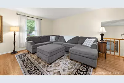 1881 Cambridge Lane, Wheaton, IL 60189 - Photo 9