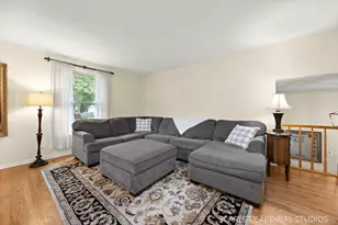 1881 Cambridge Ln, Wheaton, IL 60189 - Photo 9