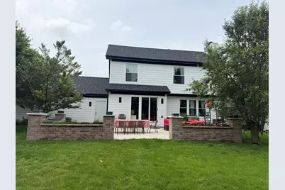 1127 Yorkshire Drive N, Sycamore, IL 60178 - Photo 5