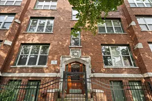 7510 N Greenview Ave, Chicago, IL 60626 - Photo 1