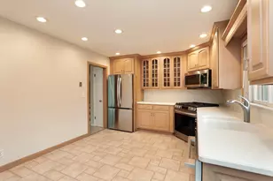 9255 Springfield Ave, Evanston, IL 60203 - Photo 7