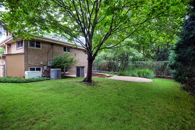 9255 Springfield Avenue, Evanston, IL 60203 - Photo 13