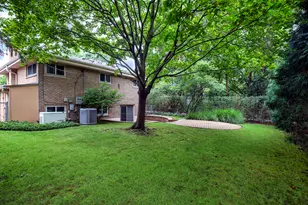 9255 Springfield Ave, Evanston, IL 60203 - Photo 13