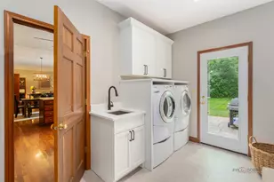 2145 Kenton Ln, Libertyville, IL 60048 - Photo 15