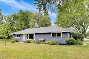 10 Rugby Rd, Lake Zurich, IL 60047 - Photo 3